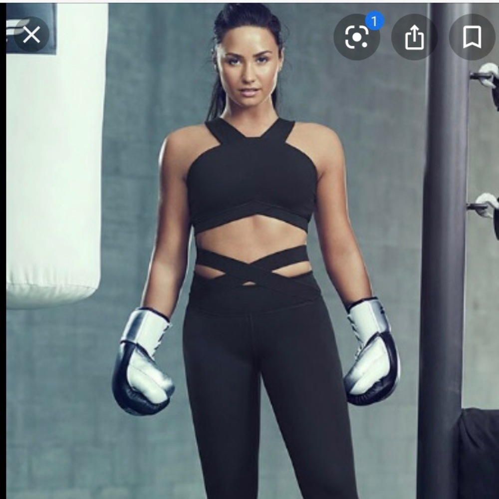 Demi Lovato for Fabletics Leggings